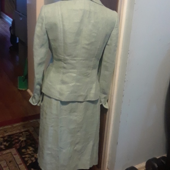 Pastel green suit size 4 - Picture 3 of 7
